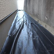 防草シート（シート上砂利敷）